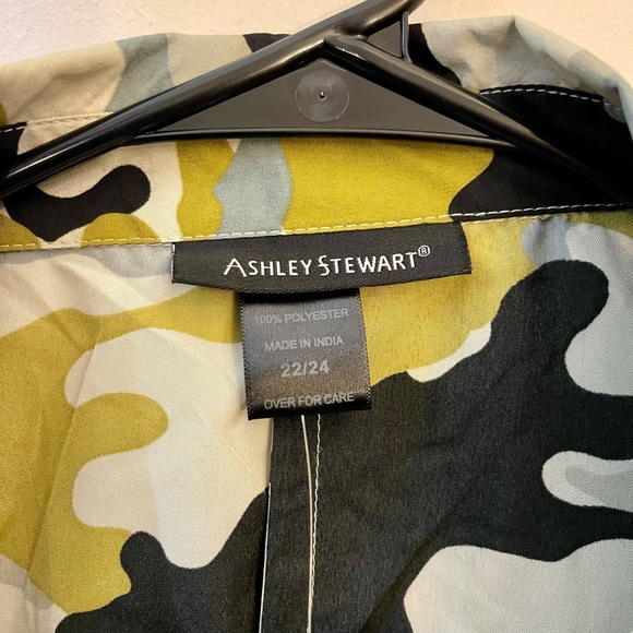 Brand New Camo Print Front Crop Tie Top Size 22/24 26/28 - Picture 4 of 9